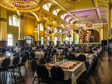 Hochzeit: Innenansicht bei einem Abiball - Historische Schützenhalle & Restaurant Castello