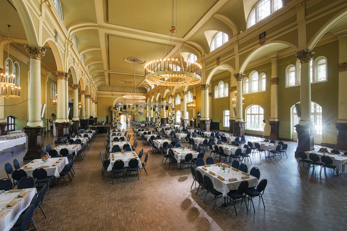 Hochzeit: Innenansicht bei einem Abiball - Historische Schützenhalle & Restaurant Castello