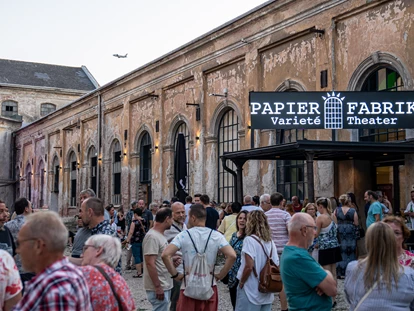 Bruiloft - Weinviertel - Außenbereich - Papierfabrik Varieté Theater