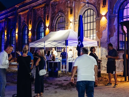 Bruiloft - Weinviertel - Catering im Außenbereich - Papierfabrik Varieté Theater