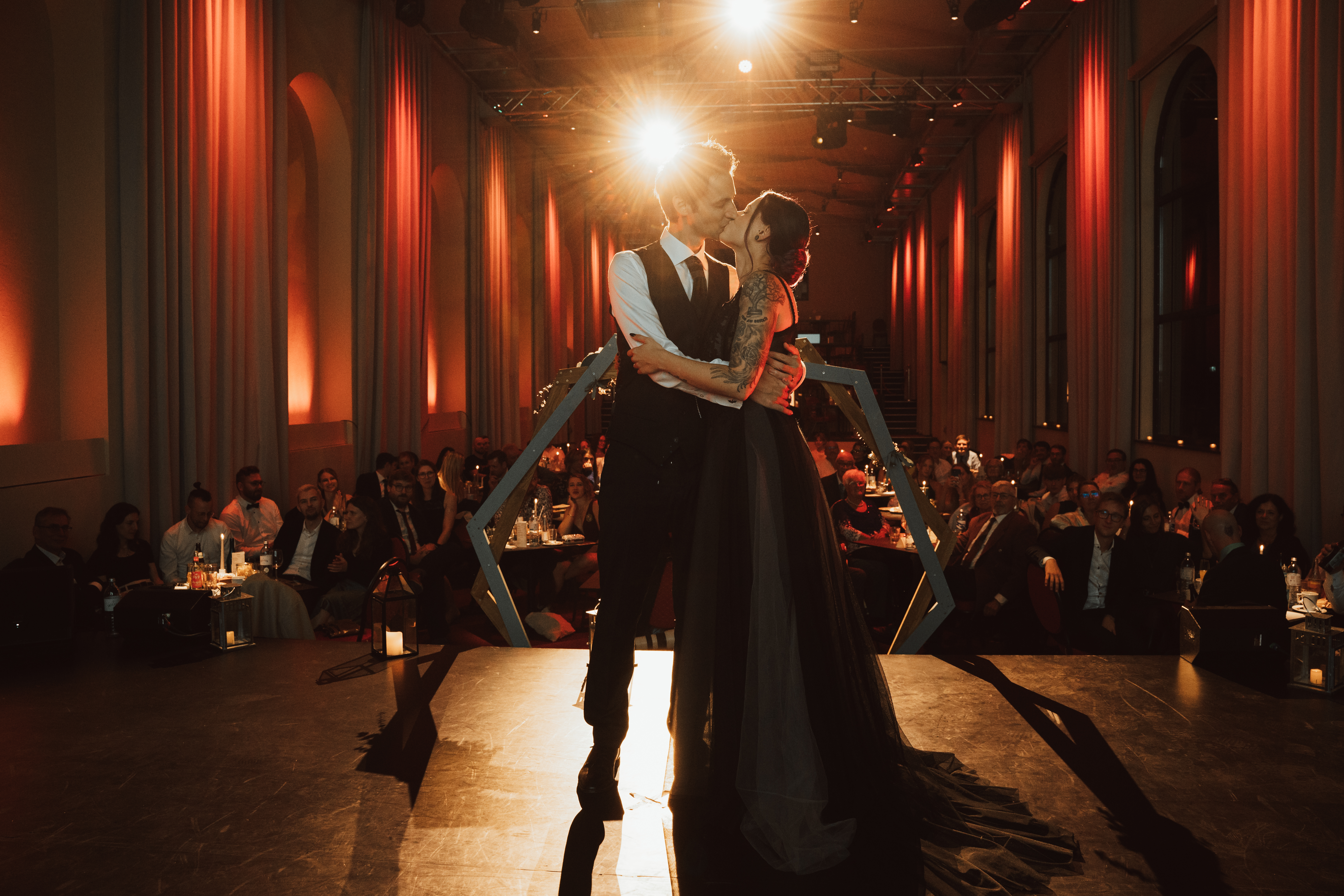 Hochzeitslocation: Hochzeit 2024 - Papierfabrik Varieté Theater