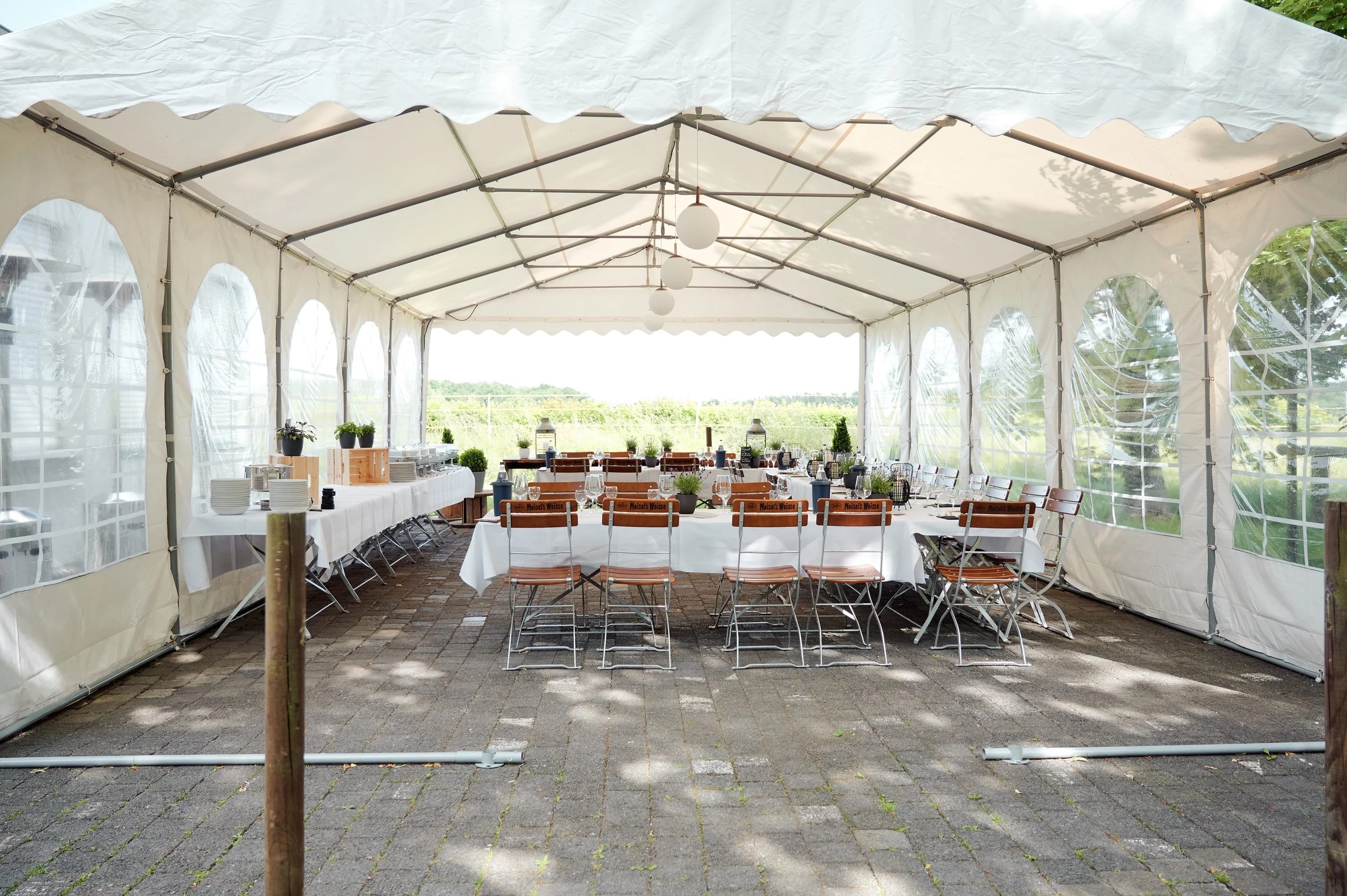 Hochzeit: Kästner. Eventlocation an der Pferderennbahn