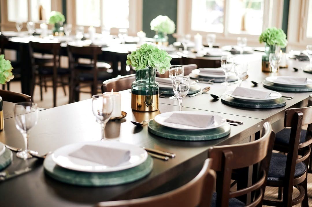 Kästner. Eventlocation an der Pferderennbahn Informations sur les salles de bal restaurant