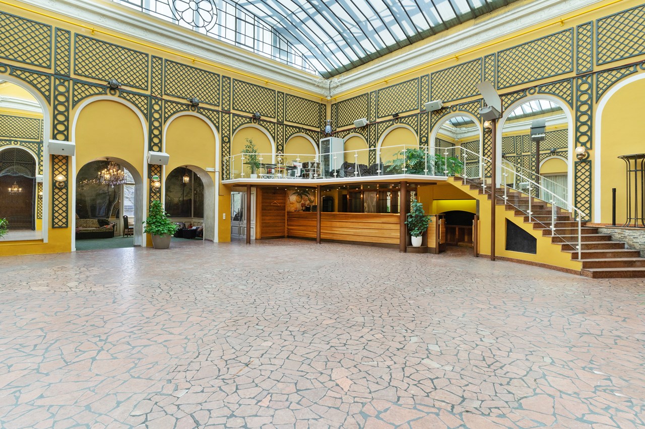 Palais Auersperg  Informatie over de balzalen Muzieksalon / Wintertuin / Botanische salon / Bibliotheek