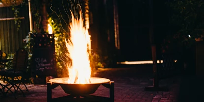 Matrimonio - Flonheim - Lagerfeuer im Innenhof - Altes Weingut Moebus