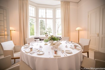 Hochzeit: Hochzeitstafel runder Tisch - Hotel Steirerschlössl