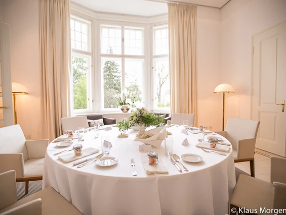 Hochzeit: Hochzeitstafel runder Tisch - Hotel Steirerschlössl