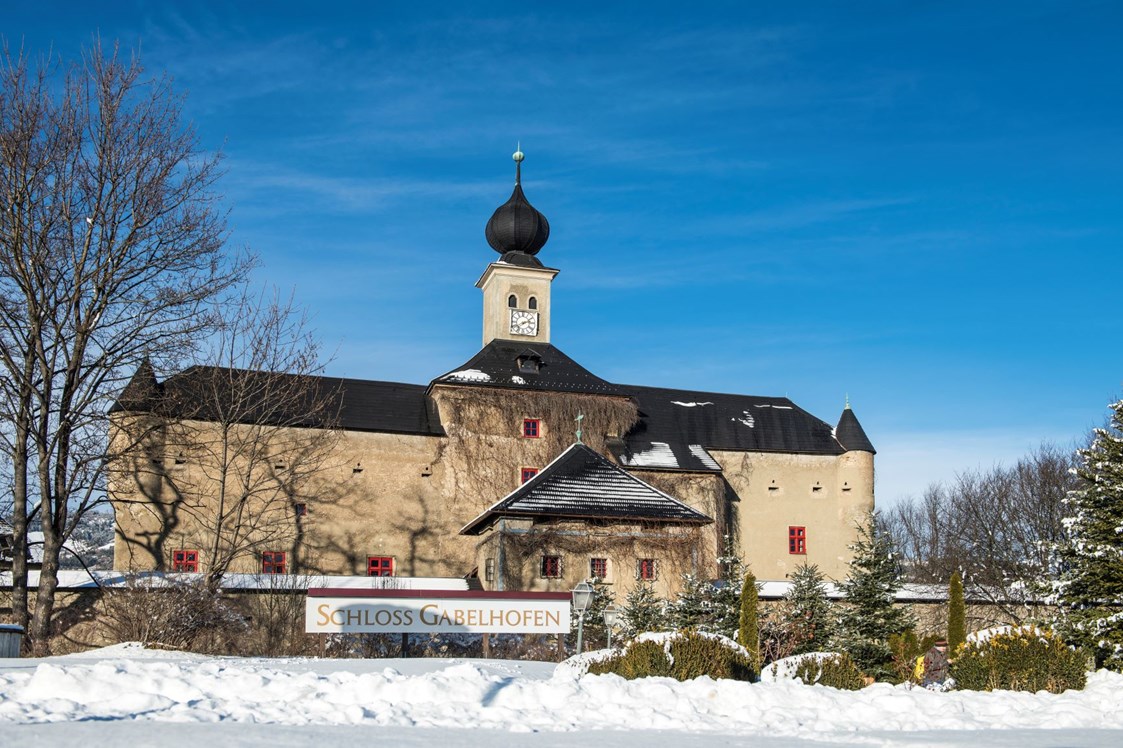 Hochzeit: Winteransicht - Hotel Schloss Gabelhofen