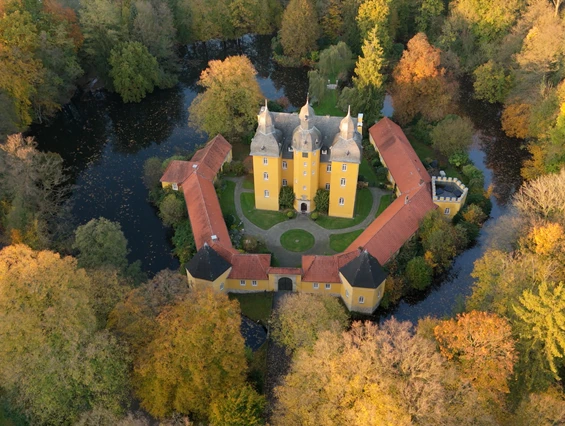 Hochzeit: Luftbild Schloss Holte - Schloss Holte - Schlosskapelle