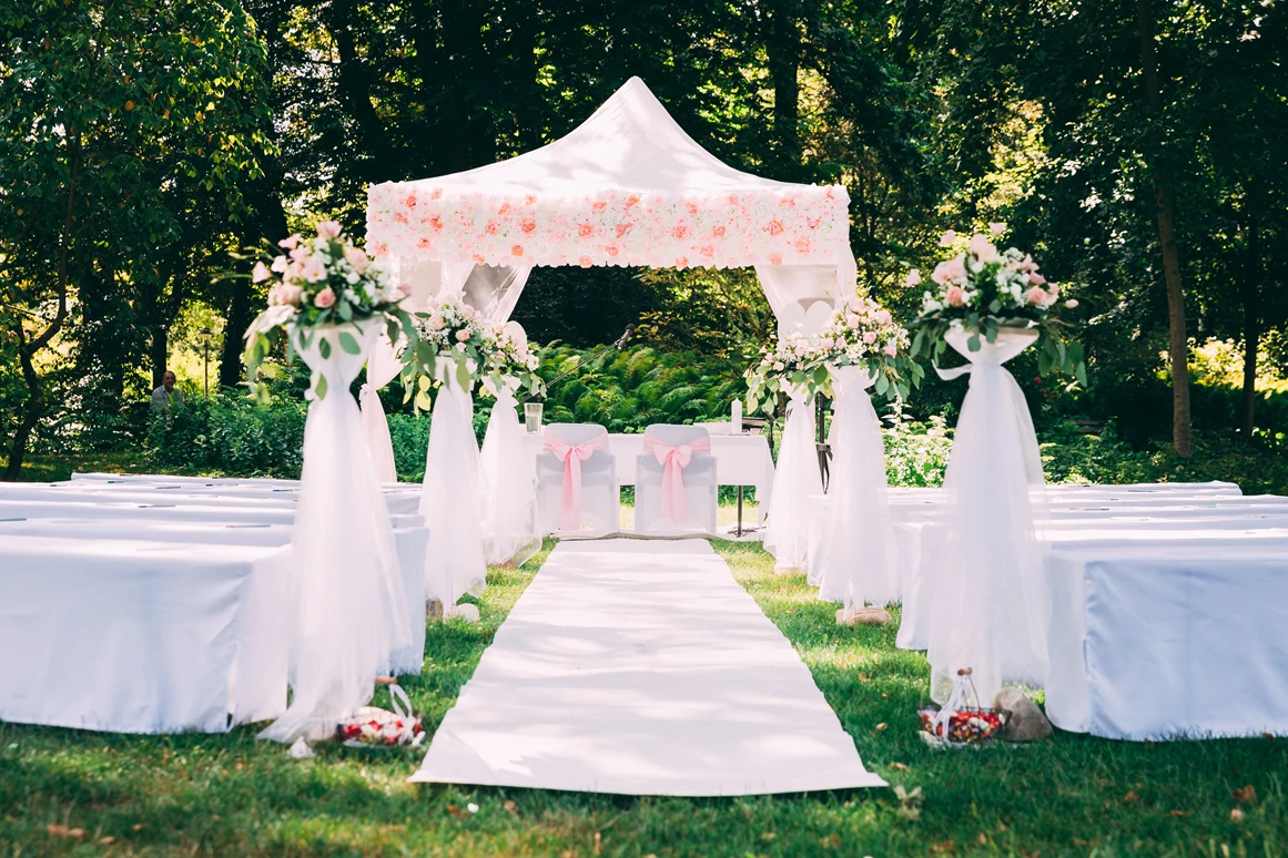 Hochzeit: Unsere "Trau dich glücklich"- Dekopauschale für eure freie oder standesamtliche Trauung mitten im blütenreichen Kurpark - Kurhaus Bad Krozingen