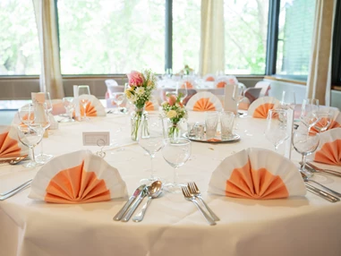Hochzeit: Gedeckter Tisch - Kurhaus Bad Krozingen