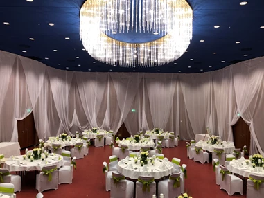 Hochzeit: Horst-Linde-Saal (bis 100 Personen) vor Renovierung - Kurhaus Bad Krozingen