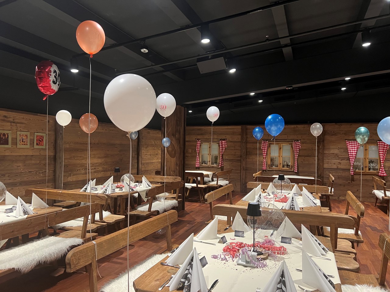 GUM Eventhalle Burghausen Informazioni sulle sale da ballo Fienile