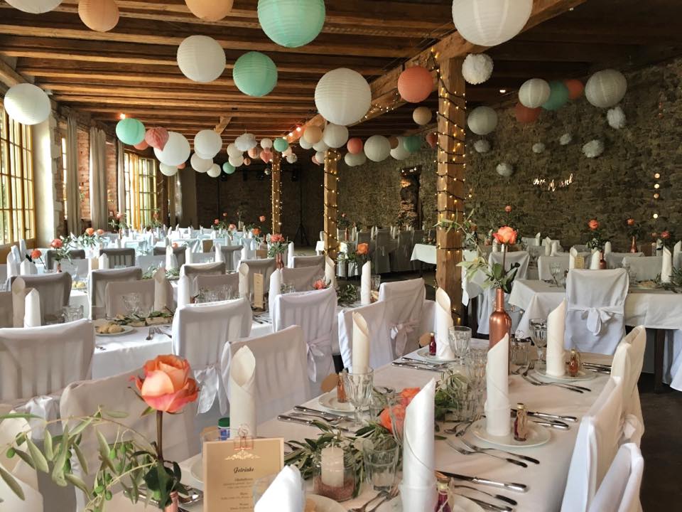 Hochzeitslocation: Hochzeitstafel Marstall - Schloss Dennenlohe