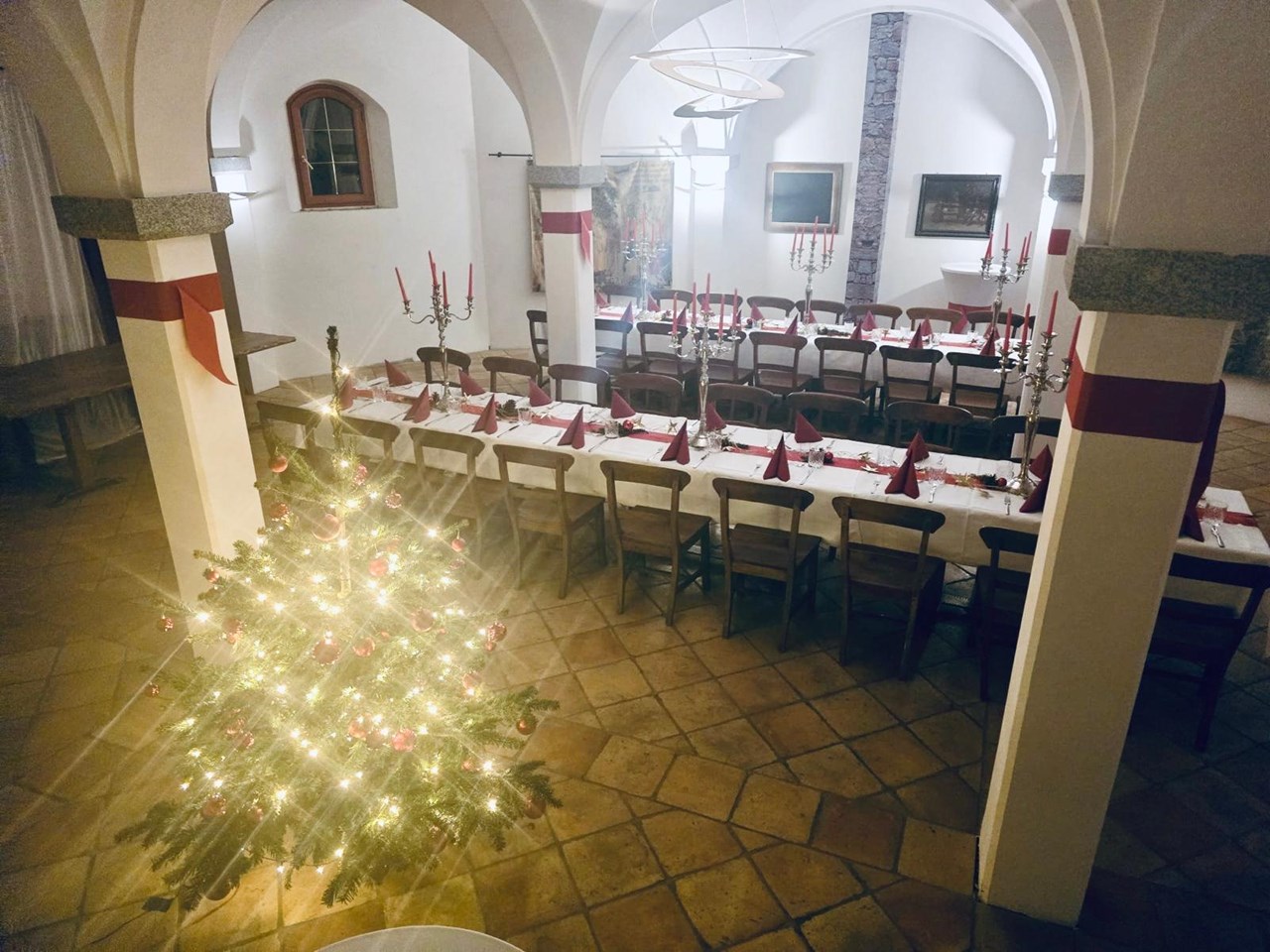 Die Buschenschank Informazioni sulle sale da ballo Cantina della torre (cantina vinicola)