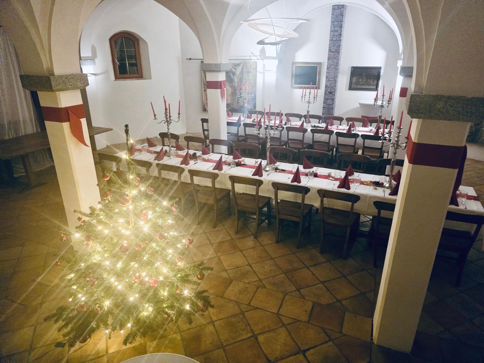 Matrimonio - Umgebung: am Land - Austria - Turmkeller bei Weihnachtsfeier - Die Buschenschank