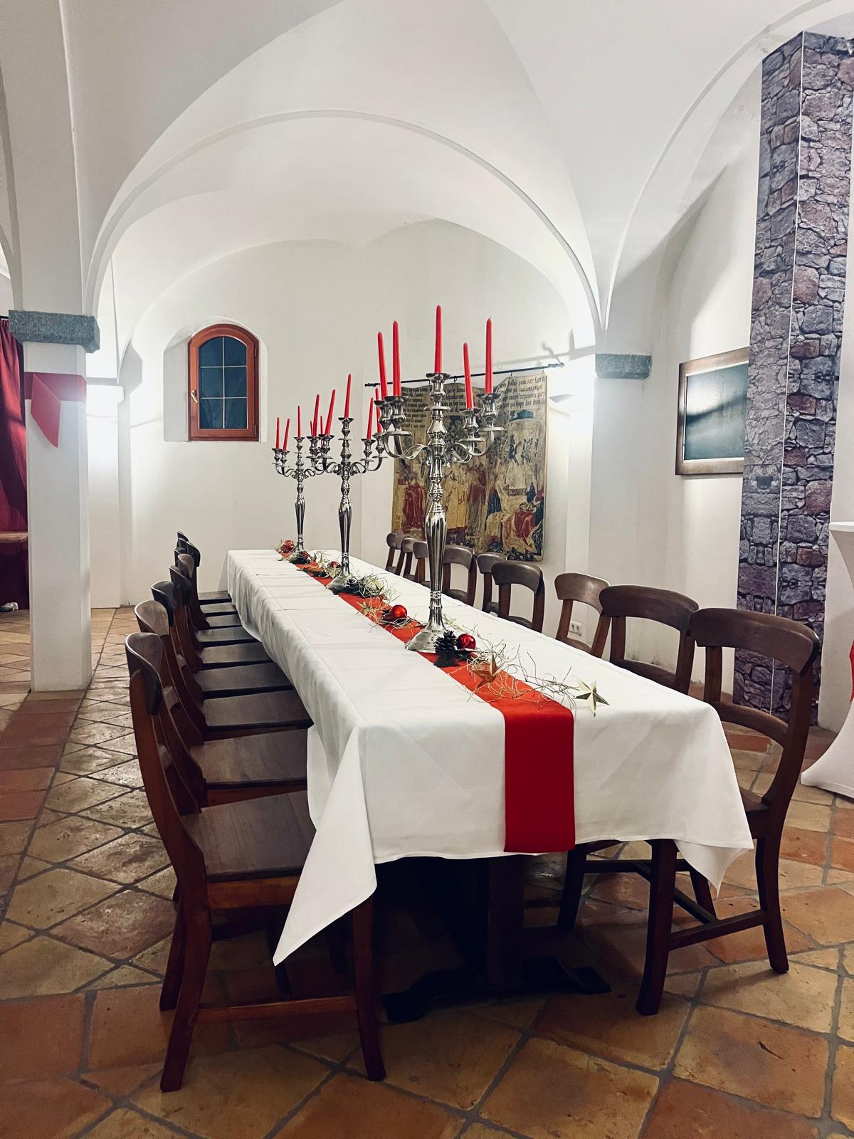 Matrimonio - Umgebung: am Land - Austria - Turmkeller bei Weihnachtsfeier - Die Buschenschank