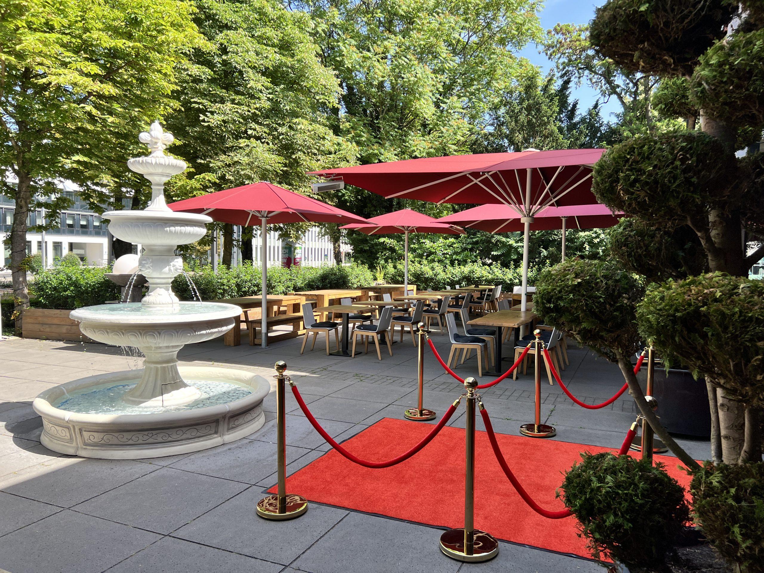 Hochzeitslocation: Roter Teppich für unsere VIP Brautpaare :) - Restaurant Different Bonn