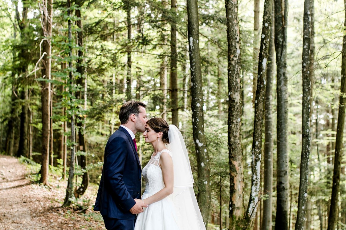 Hochzeit: Foto im angrenzenden Wald - Ansitz Wartenfels