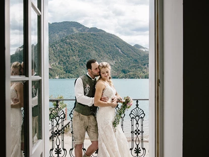 Hochzeit - Puch bei Hallein - Unvergessliche Hochzeitsfotos auf der Terrasse des Mozarthaus in St. Gilgen. - Mozarthaus St. Gilgen am Wolfgangsee