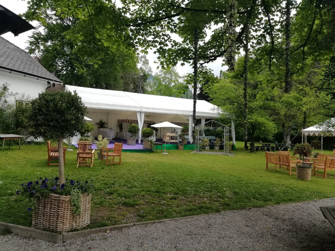 Hochzeit: Feiern Sie Ihre Hochzeit in der Gartenanlage des Mozarthaus in St. Gilgen. - Mozarthaus St. Gilgen am Wolfgangsee