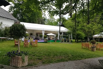 Hochzeit: Feiern Sie Ihre Hochzeit in der Gartenanlage des Mozarthaus in St. Gilgen. - Mozarthaus St. Gilgen am Wolfgangsee