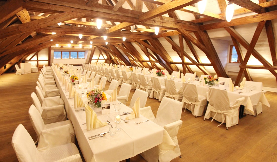 Hochzeit: Der Falkensteinsaal mit Platz für bis zu 150 Personen mit seinem einmaligen Ambiente und Blick auf den See. - Mozarthaus St. Gilgen am Wolfgangsee