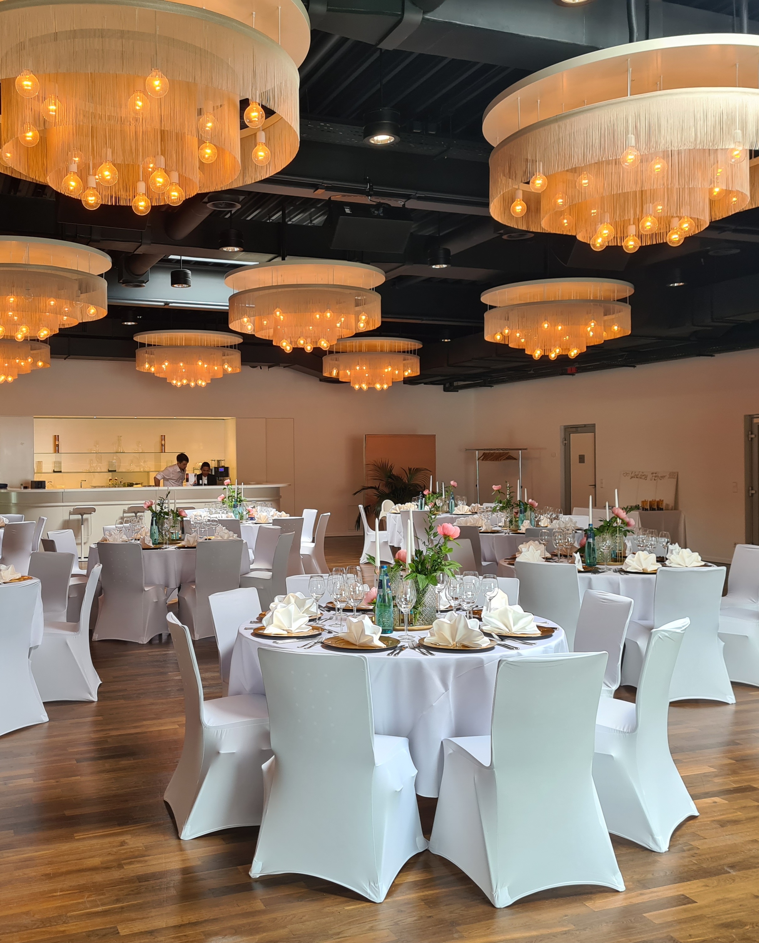 Hochzeit: Skylounge Hochzeit - Aircraft Event & Hotel