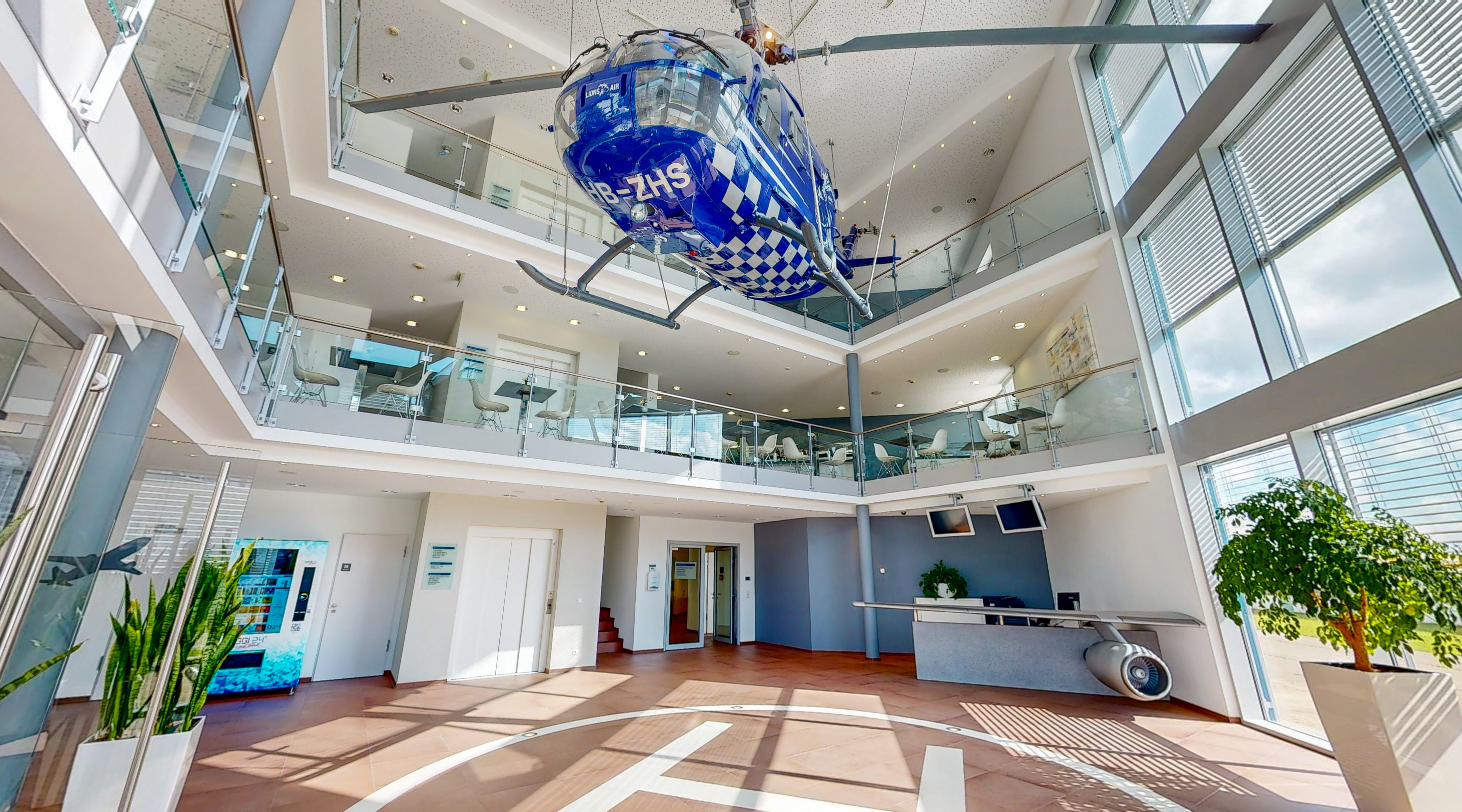 Hochzeit: Heli Base - Aircraft Event & Hotel