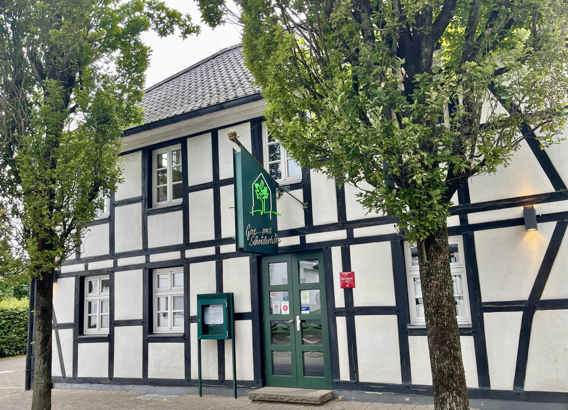 Hochzeitslocation: Außenansicht - Fachwerk Scheiderhöhe