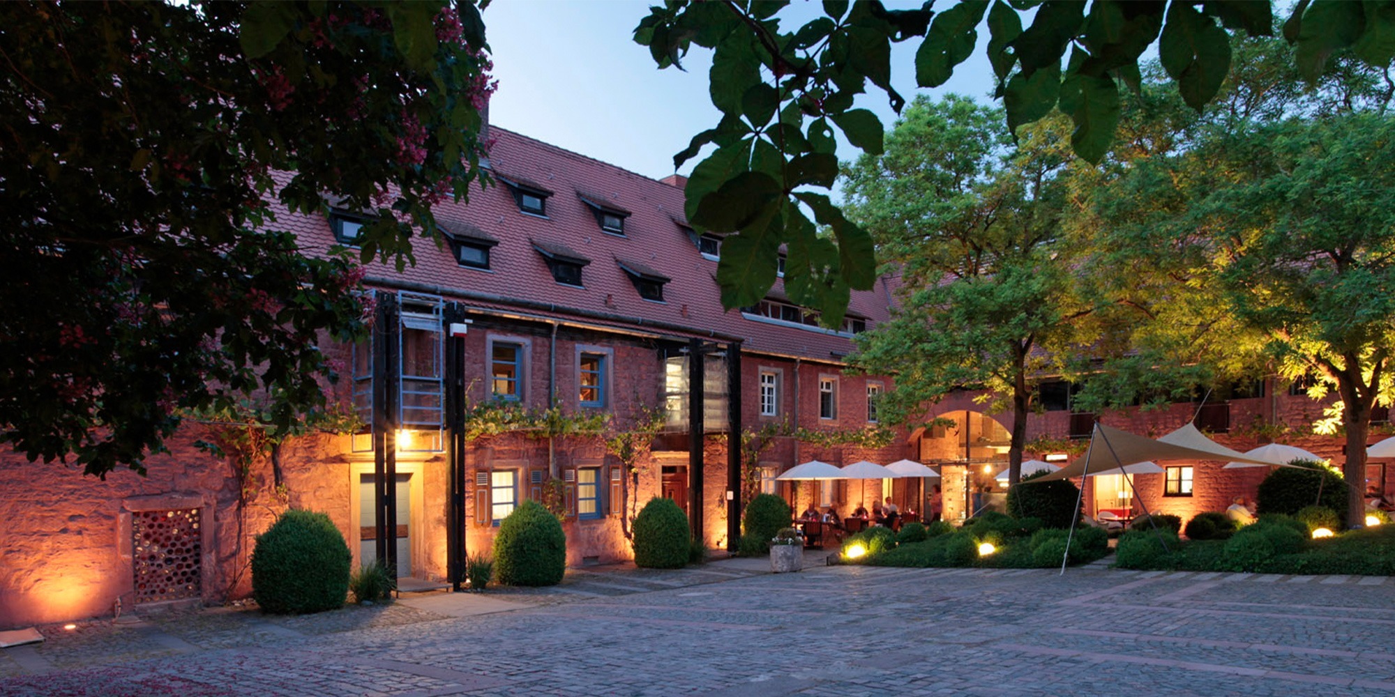 Hochzeitslocation: Romantische Hochzeitsfeier in der MÜHLE AM SCHLOSSBERG bei Kaiserslautern
 - Landhotel Mühle am Schlossberg