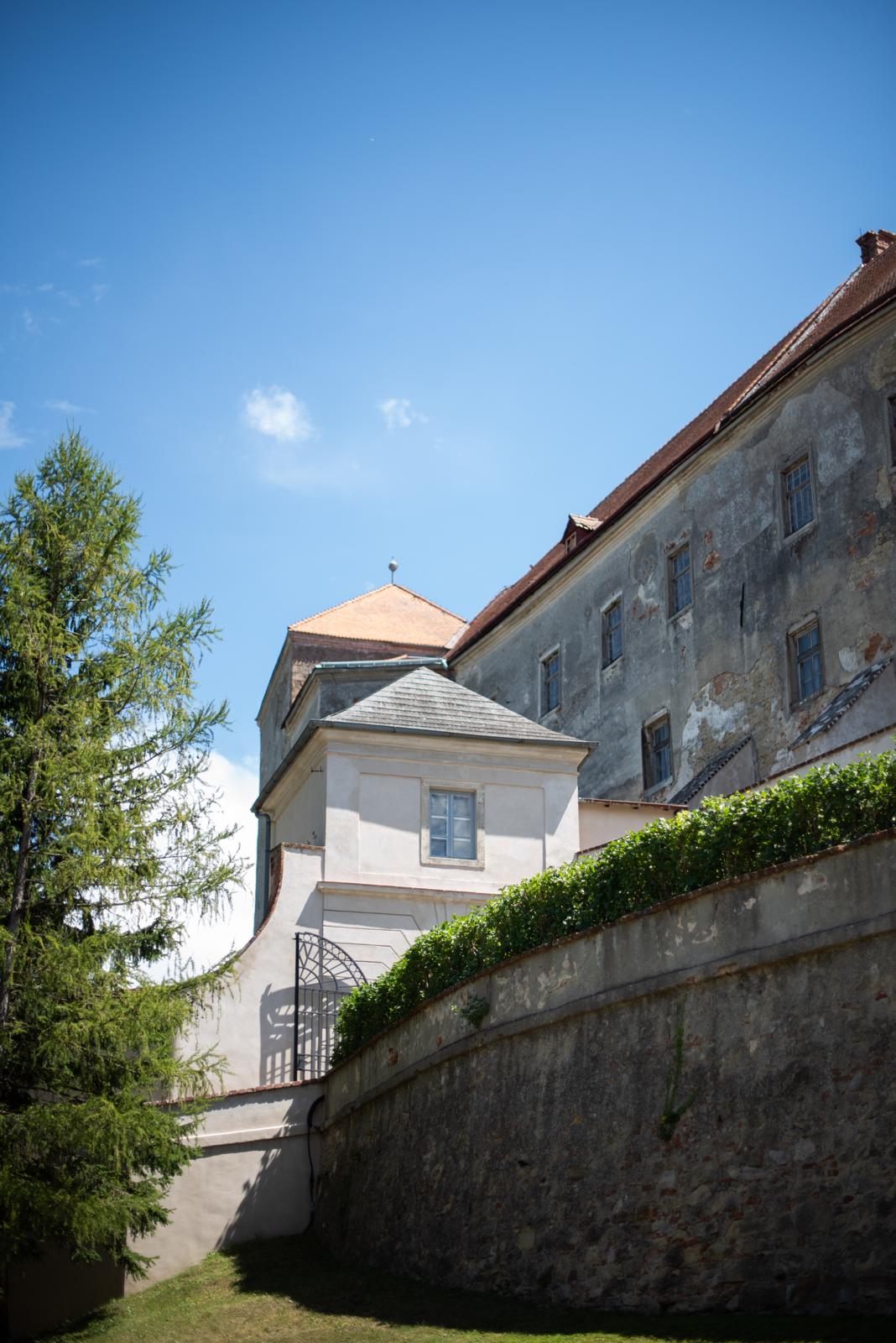 Hochzeit: Blick auf die Hauptburg - Burg Neulengbach