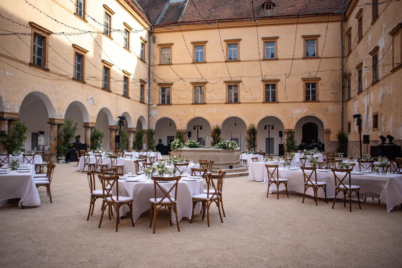 Hochzeit: Burghof - Burg Neulengbach
