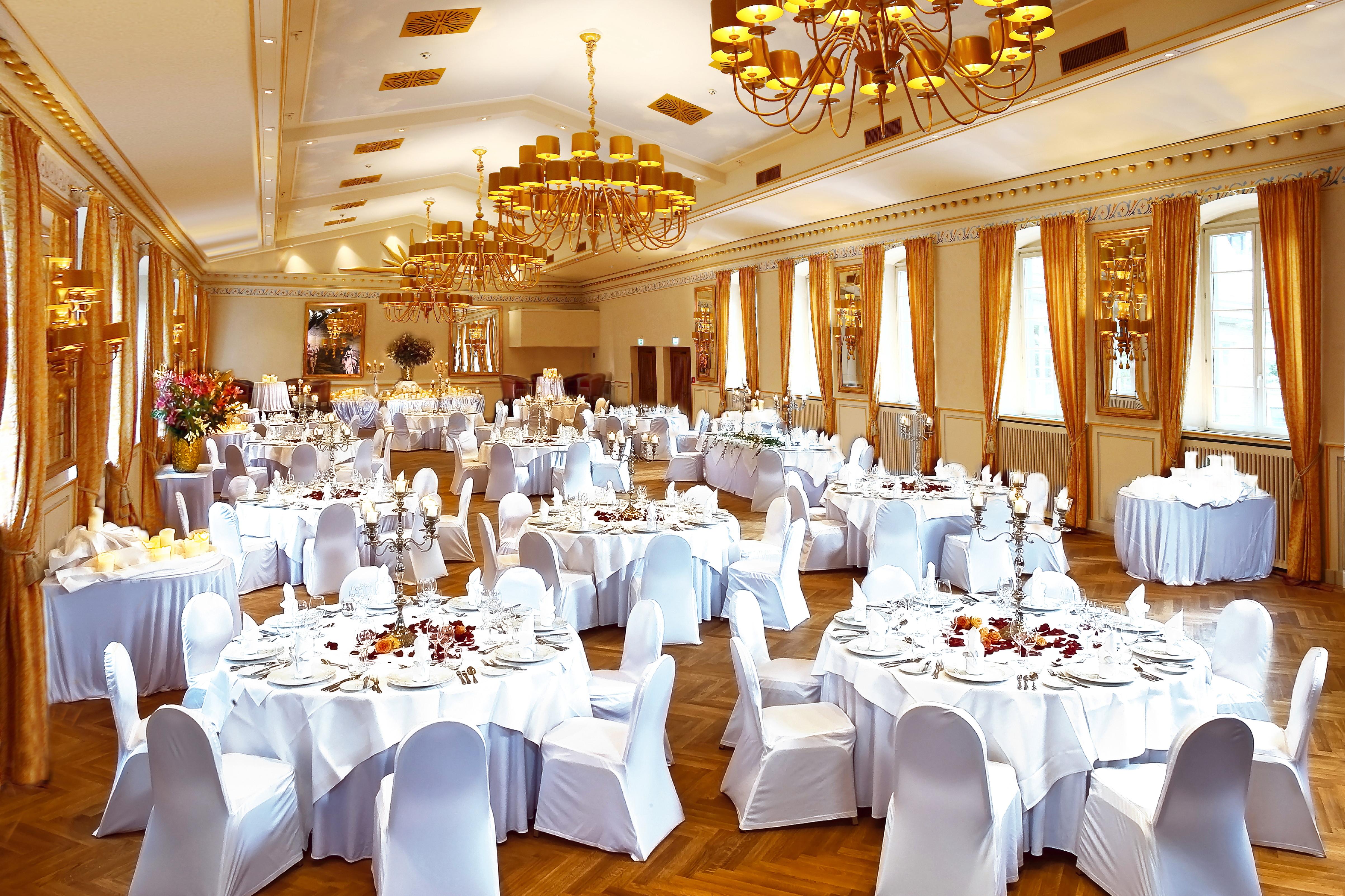 Hochzeit: Dinner Festsaal  - Die Wolkenburg Köln 