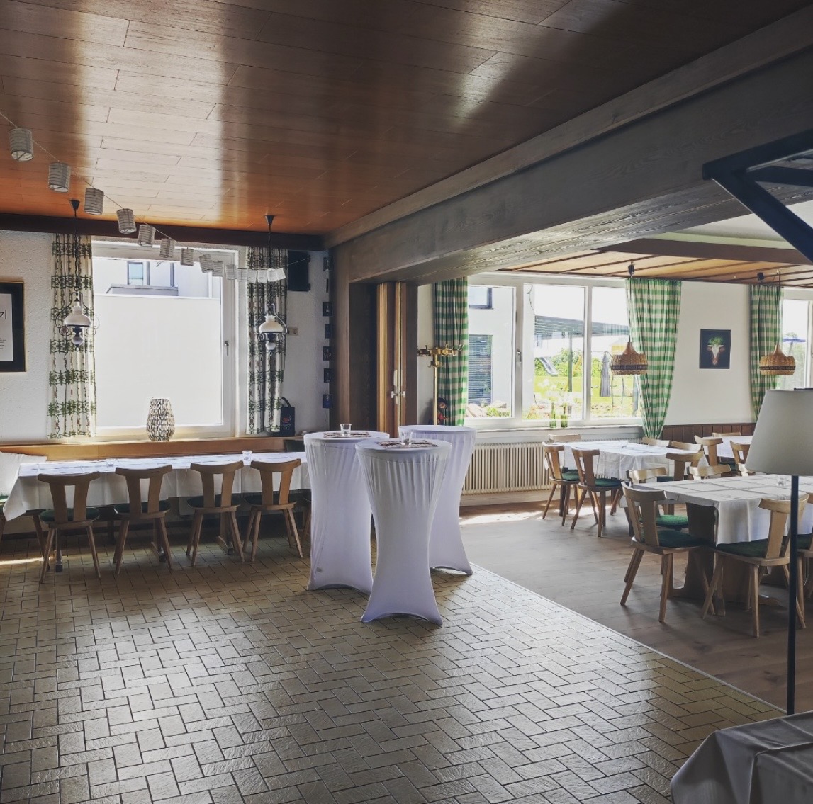 Hochzeitslocation: Tanzbereich zwischen kleinem und großen Saal - Grüner Baum