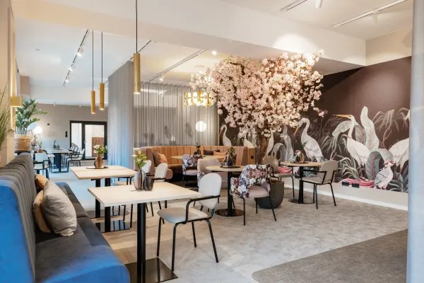 Arnolds Restaurant - SCHÖNES LEBEN Informatie over de balzalen Café