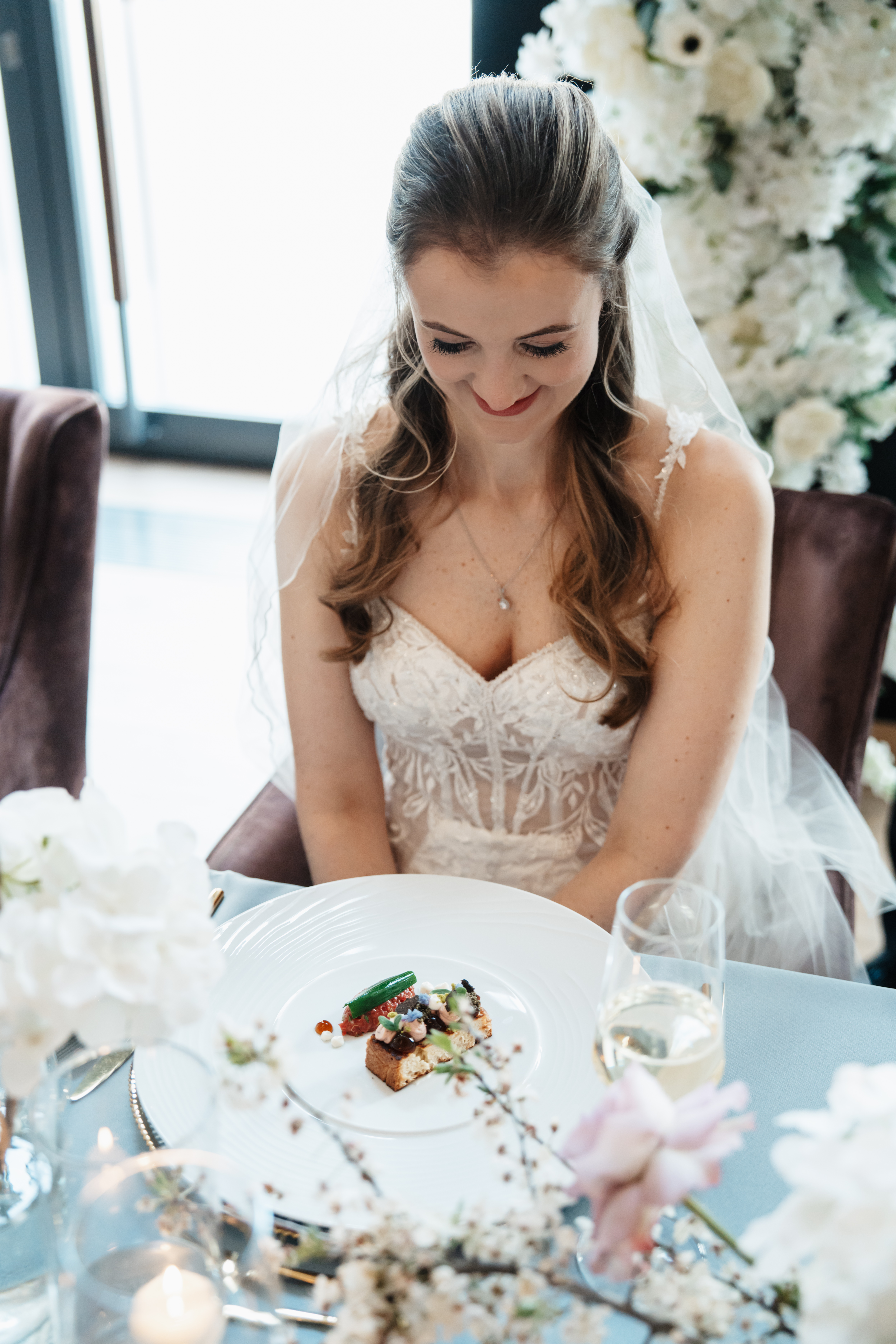 Hochzeit: Foto: Anita Victoria Weddings - https://anitavictoria.de/
Planung & Koordination: Sarah Schötter-Hoffmann - https://sarah-schoetter.de/
Deko: Kupsch Events - https://kupsch-design.de/ - Steigenberger Icon Grandhotel Leipzig Handelshof