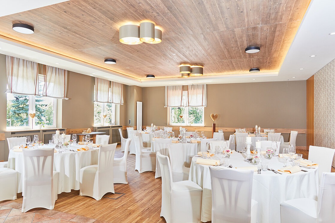 Kuralpe Kreuzhof Angaben zu den Festsälen Felsbergstube