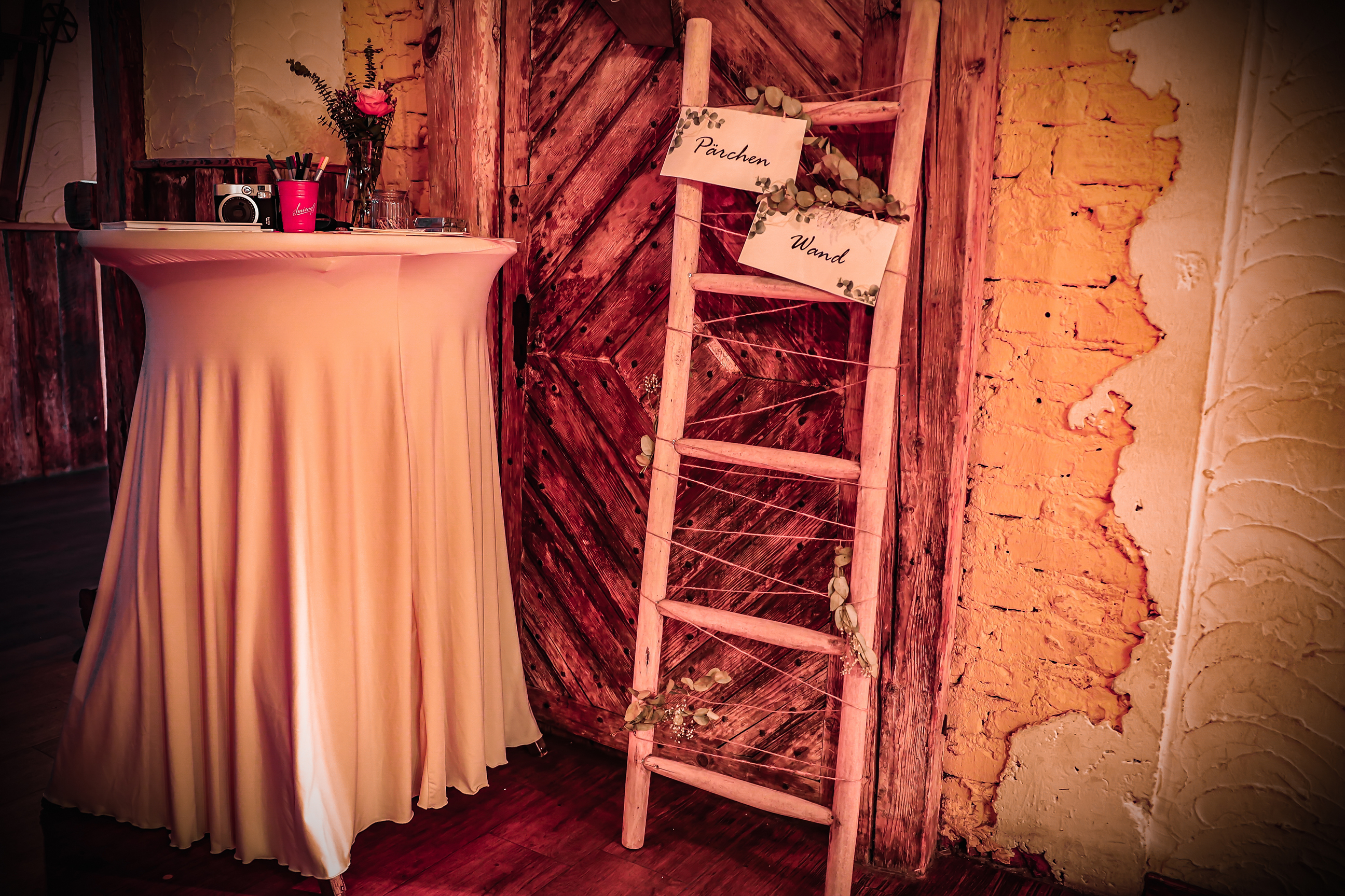 Hochzeitslocation: Alm-Lounge QUATER 1