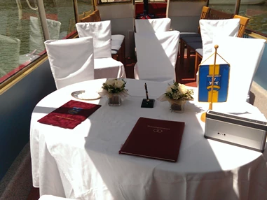 Hochzeitslocation: Trauung am Fahrgastschiff "Monika" - Schifffahrt Loidl