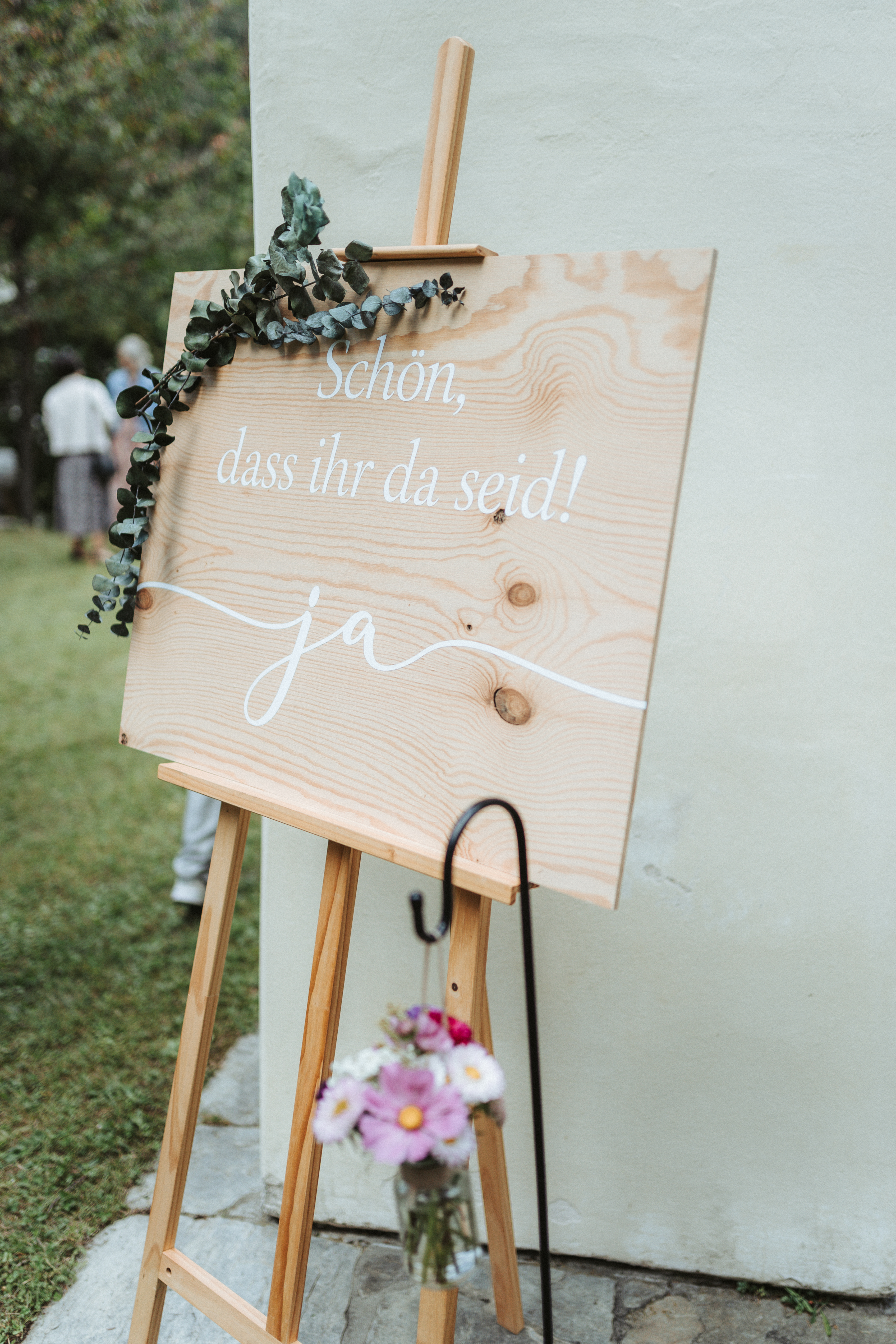 Hochzeit: Tafel bei der Kirche - Naturhotel Landhof Irschen