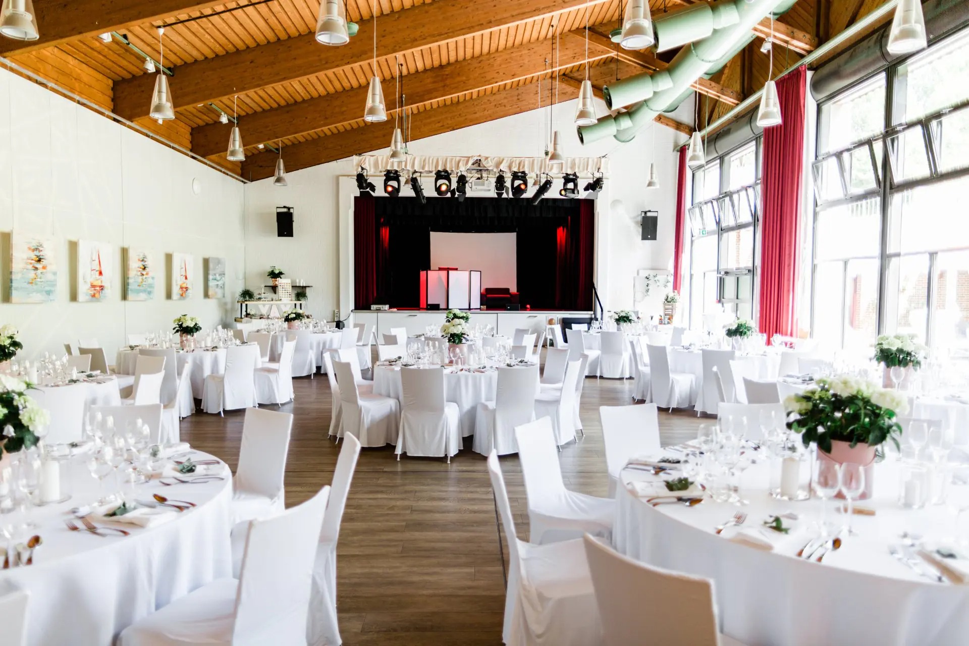 Hochzeit: Restaurant, Bar, Festsaal OASE Flensburg "Treffpunkt Mürwik"