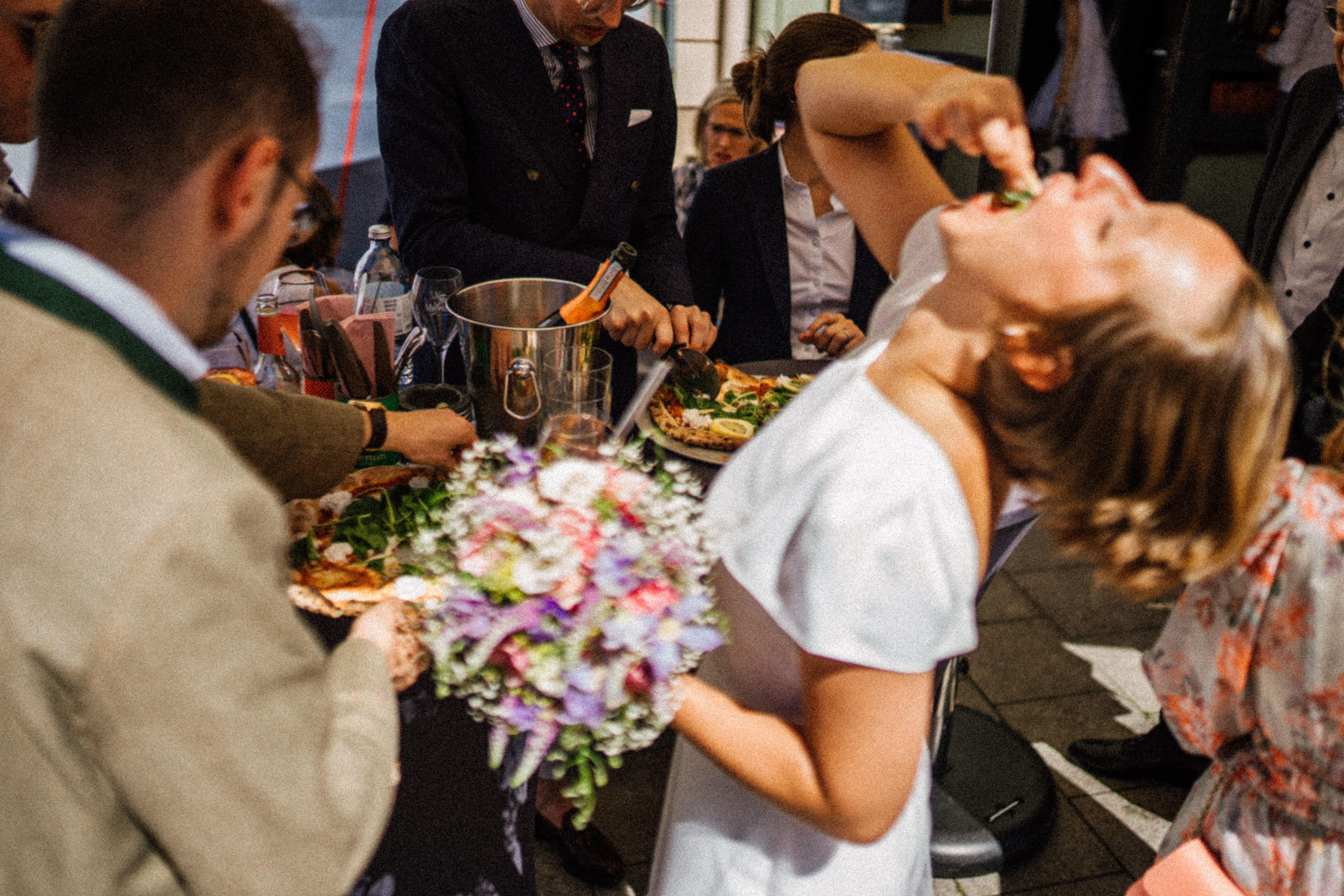 Hochzeit:     Hochzeitsfeier im Studio Napoli in Augsburg – italienisches Ambiente und neapolitanische Pizza
2. Hochzeitslocation in Augsburg: Hochzeit feiern mit Pizza, Aperitivo und italienischem Flair
3. Nach dem Standesamt in Augsburg gemeinsam im Studio Napoli Hochzeit feiern
4. Italienische Hochzeitsfeier in Augsburg mit neapolitanischer Pizza und Aperitivo
5. Hochzeit in Augsburg: Gemeinsam feiern und frisch gebackene Pizza aus dem 485°-Steinofen genießen
6. Hochzeitslocation Studio Napoli Augsburg – stilvoll feiern mit italienischem Ambiente
7. Hochzeit nach dem Standesamt: Italienisch feiern im Studio Napoli mitten in Augsburg
8. Unvergessliche Hochzeitsfeier in Augsburg mit Pizza Napoletana und italienischem Aperitivo
9. Italienische Hochzeitslocation in Augsburg für kleine und besondere Hochzeitsfeiern
10. Hochzeit feiern in Augsburg – Studio Napoli bietet Pizza, Aperitivo und echtes Napoli-Feeling
11. Hochzeitsgesellschaft im Studio Napoli Augsburg – gemeinsam genießen und italienisch feiern
12. Besondere Hochzeitsfeier in Augsburg mit neapolitanischer Pizza und mediterranem Flair - Studio Napoli