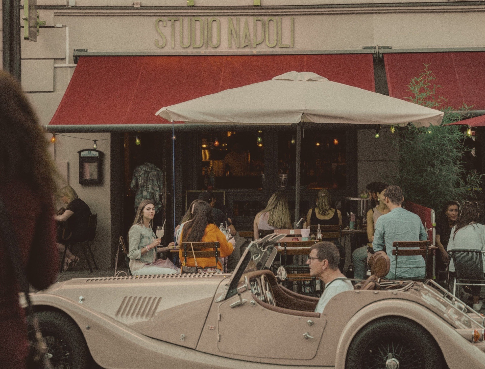 Hochzeit: Hochzeitsfeier im Studio Napoli in Augsburg – italienisches Ambiente und neapolitanische Pizza
 - Studio Napoli