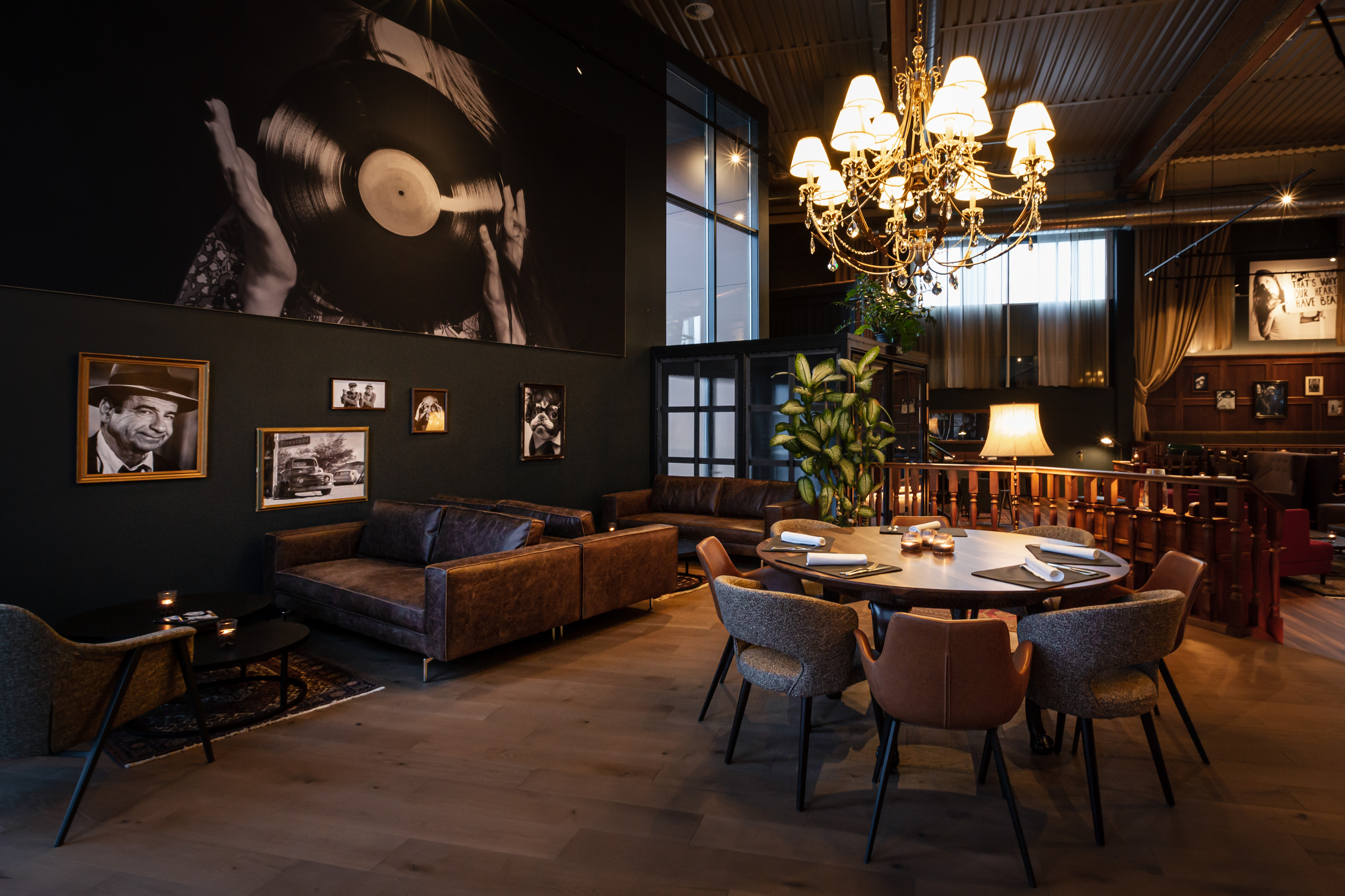 Hochzeit - Geeignet für: Hochzeit - Raggendorf - Hochzeitslocation in Niederösterreich bei Wien – das Zündwerk in Strasshof bietet den passenden Rahmen für unvergessliche Hochzeitsfeiern.
 - ZÜNDWERK LIVING ROOM