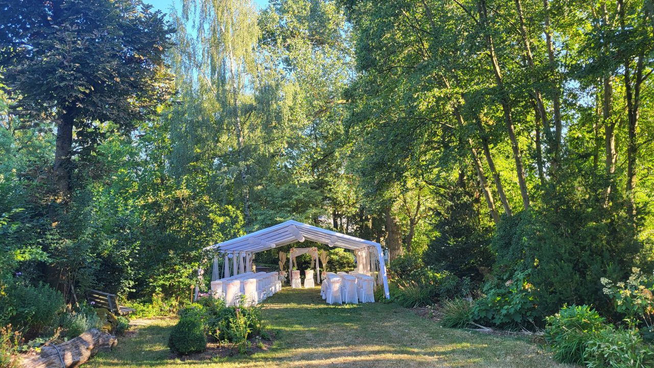 Hochzeitslocation: Freie Trauung (Nutzungsbeispiel) - Landhausgarten Bunzmann
