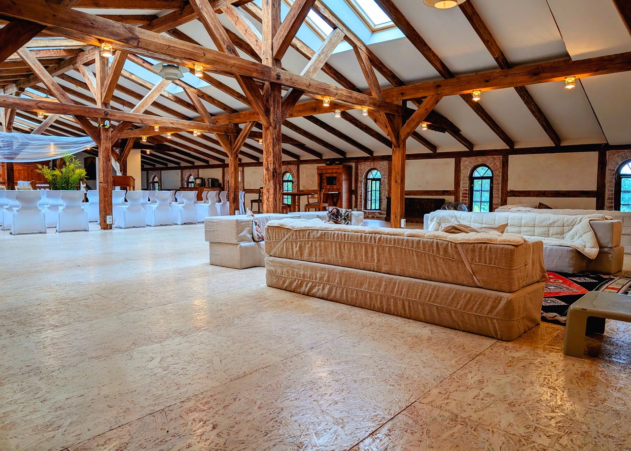 projektraum-drahnsdorf.de Angaben zu den Festsälen Scheunenlounge