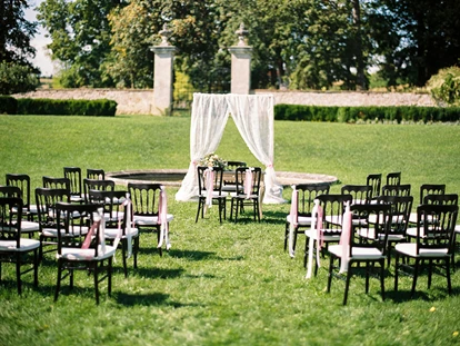 Wedding - Pottenbrunn - Feiern Sie Ihre Hochzeit auf Schloss Walpersdorf.
Foto © melanienedelko.com - Schloss Walpersdorf