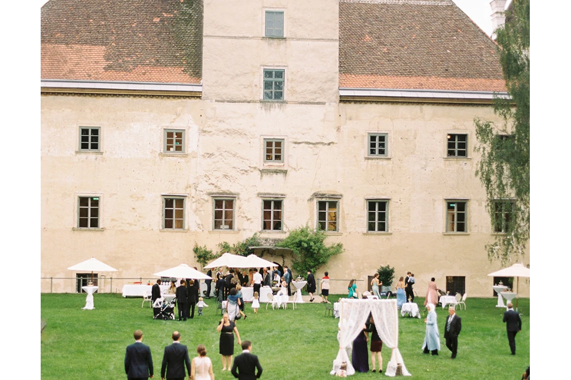 Hochzeit: Feiern Sie Ihre Hochzeit auf Schloss Walpersdorf.
Foto © melanienedelko.com - Schloss Walpersdorf