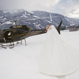 Hochzeit: Braut reist im Helikopter an  - Schloss Prielau Hotel & Restaurants